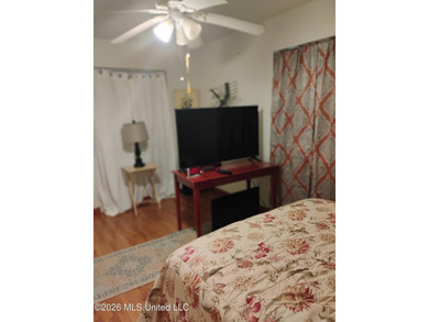 Precious 3BR 1.5 brick home with metal roof and not in a flood - photo 13