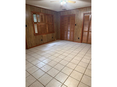 Nice brick home on corner lot with 3 nice size bedrooms, 2 baths - photo 6