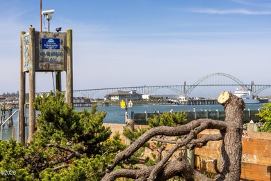 Yaquina Bay Water Front Condominium. 1 bedroom, 1 bath, Dinning - photo 17