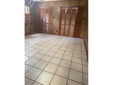 Nice brick home on corner lot with 3 nice size bedrooms, 2 baths - photo 7