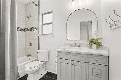 Set on an oversized 60x120 lot just one block from Fleur De Lis - photo 19