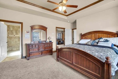 Absolutely beautiful custom built one owner home in great - photo 20