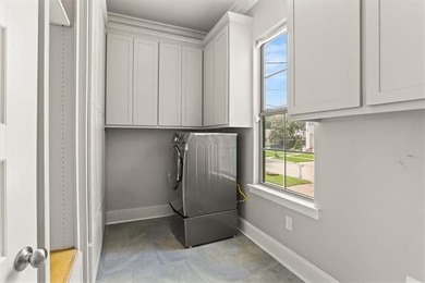 Set on an oversized 60x120 lot just one block from Fleur De Lis - photo 23