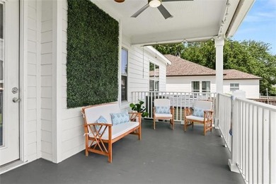 Set on an oversized 60x120 lot just one block from Fleur De Lis - photo 24