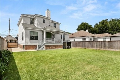 Set on an oversized 60x120 lot just one block from Fleur De Lis - photo 26