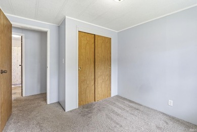 Well-maintained 3 bedroom, 2 bath home offering over 1,300 - photo 32