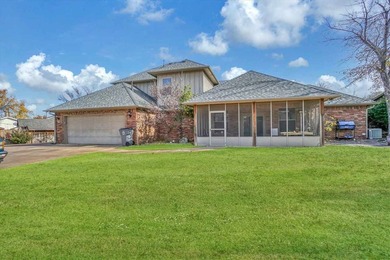 Absolutely beautiful custom built one owner home in great - photo 41