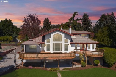 Willamette River - Clackamas County Home For Sale in Wilsonville Oregon