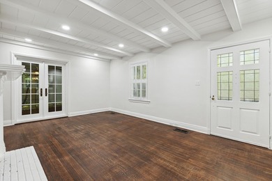 Enjoy the convenience of living within walking distance of - photo 4