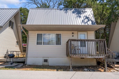 Table Rock Lake Condo For Sale in Reeds Spring Missouri