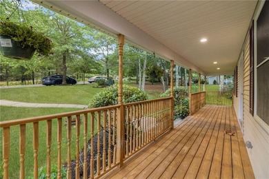 ***OPEN HOUSE CANCELLED*** OFFER ACCEPTED*** Nestled on a quiet - photo 2