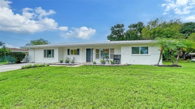 (private lake, pond, creek) Home For Sale in Sarasota Florida