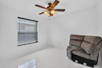 Welcome to this beautifully updated 3-bedroom, 2-bathroom home - photo 33