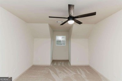 HUGE PRICE REDUCTION! LAKE HOME WITH 200 FEET OF SHORE LINE ON A - photo 47