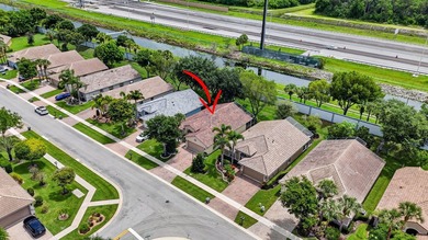Welcome to this beautifully updated 3-bedroom, 2-bathroom home - photo 50