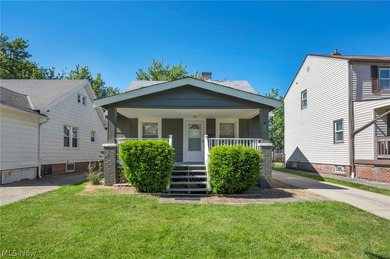 Welcome home to this charming and beautifully updated three - photo 2