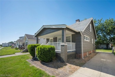 Welcome home to this charming and beautifully updated three - photo 5