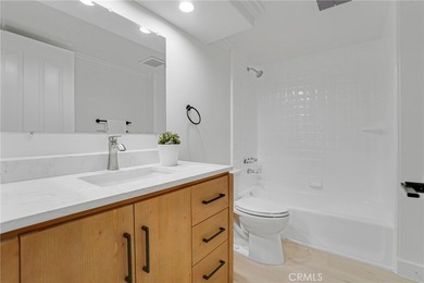 Exclusive Torrance Hillside Residence with Panoramic Views ! 3 - photo 14
