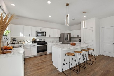 Short Sale. All offers subject to bank approval. This is a - photo 4