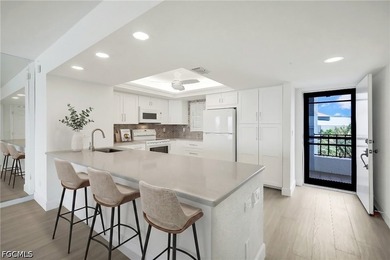 Experience breathtaking panoramic views from this centrally - photo 3