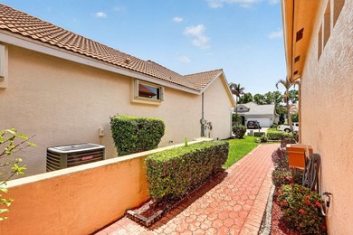 Well maintained 2002 Hanover Home located in the highly - photo 6