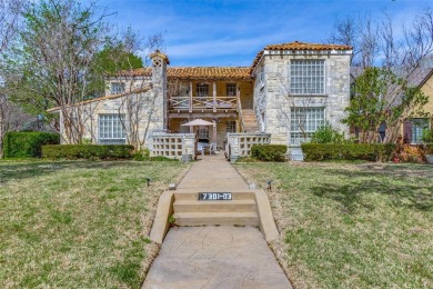Lake Townhome/Townhouse For Sale in Dallas, Texas