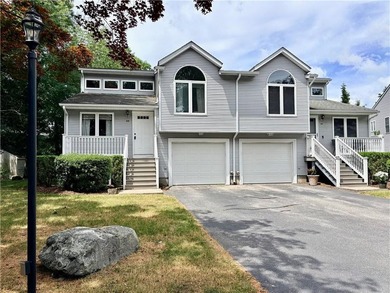 Warwick-Debut! Small and private 10-unit complex tucked away but - photo 1