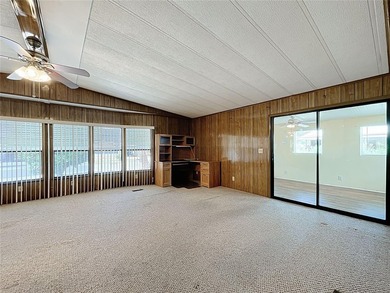 Discover the perfect blend of comfort, convenience, and Florida - photo 11