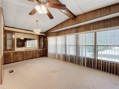 Discover the perfect blend of comfort, convenience, and Florida - photo 12