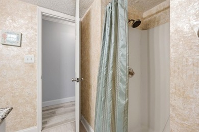 Welcome to Golf Glenn Villas! This inviting 2 bedroom, 2 bath - photo 10