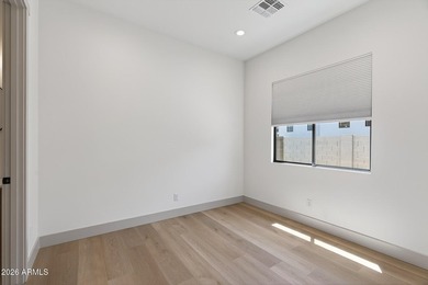This custom-designed, single-level residence that offers 3 - photo 34