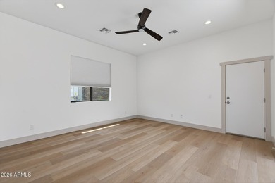 This custom-designed, single-level residence that offers 3 - photo 42