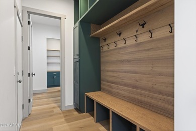 This custom-designed, single-level residence that offers 3 - photo 49
