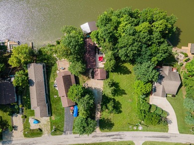 Rustic charm abounds in this beautiful Candlewood lakefront - photo 4