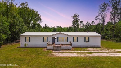 Lake Home For Sale in Palatka, Florida