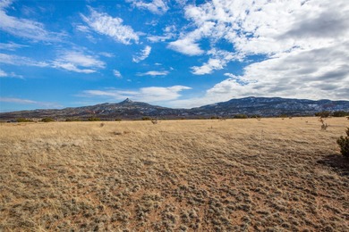 Tucked away in the tranquil landscape of Abiquiu, New Mexico - photo 13