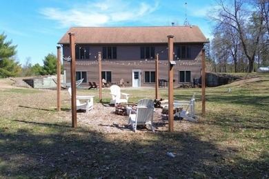 Spacious Country Ranch on 10 Acres near Castle Rock Lake! This - photo 7