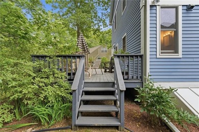 BEAUTIFUL CUSTOM BUILT HOME ON A CUL-DE-SAC WITH 1.6 ACRES OF - photo 8