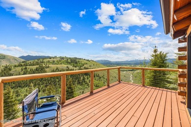 With 360-degree views of the entire Jackson Hole valley, this 3 - photo 17