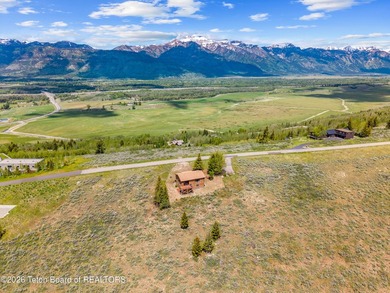 With 360-degree views of the entire Jackson Hole valley, this 3 - photo 22