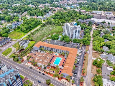 Rare top floor unit at St. John's Inn, perfectly positioned just - photo 3