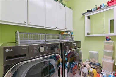 Spacious, beautifully maintained home with private wooded views - photo 25