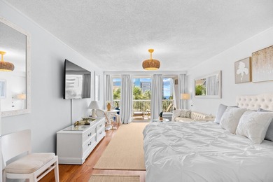 Rare top floor unit at St. John's Inn, perfectly positioned just - photo 7