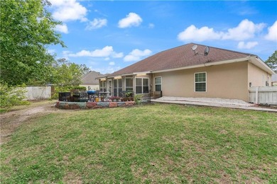 Spacious, beautifully maintained home with private wooded views - photo 27