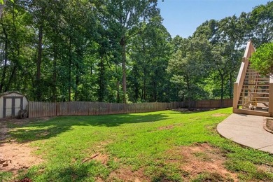 Welcome home to this beautifully maintained split-level - photo 31