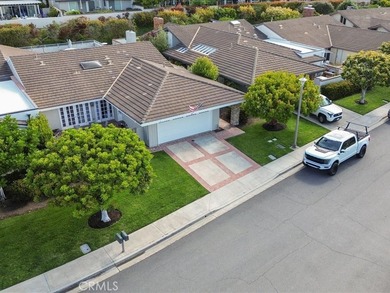 Tucked away on a quiet interior street within the prestigious - photo 32