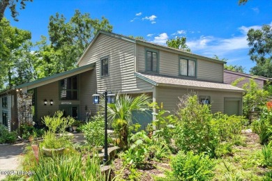 (private lake, pond, creek) Home For Sale in Ormond Beach Florida