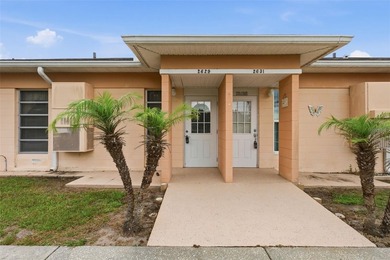 Lake Weohyakapka Condo For Sale in Lake Wales Florida