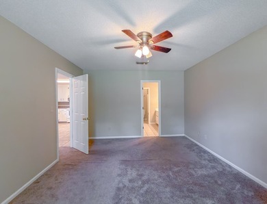 BRICK BEAUTY ON 0.5 ACRES! Welcome home to this charming - photo 7