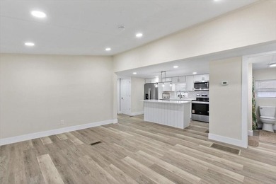 Beautifully remodeled lakefront 3-bedroom 2 bathroom home with - photo 4